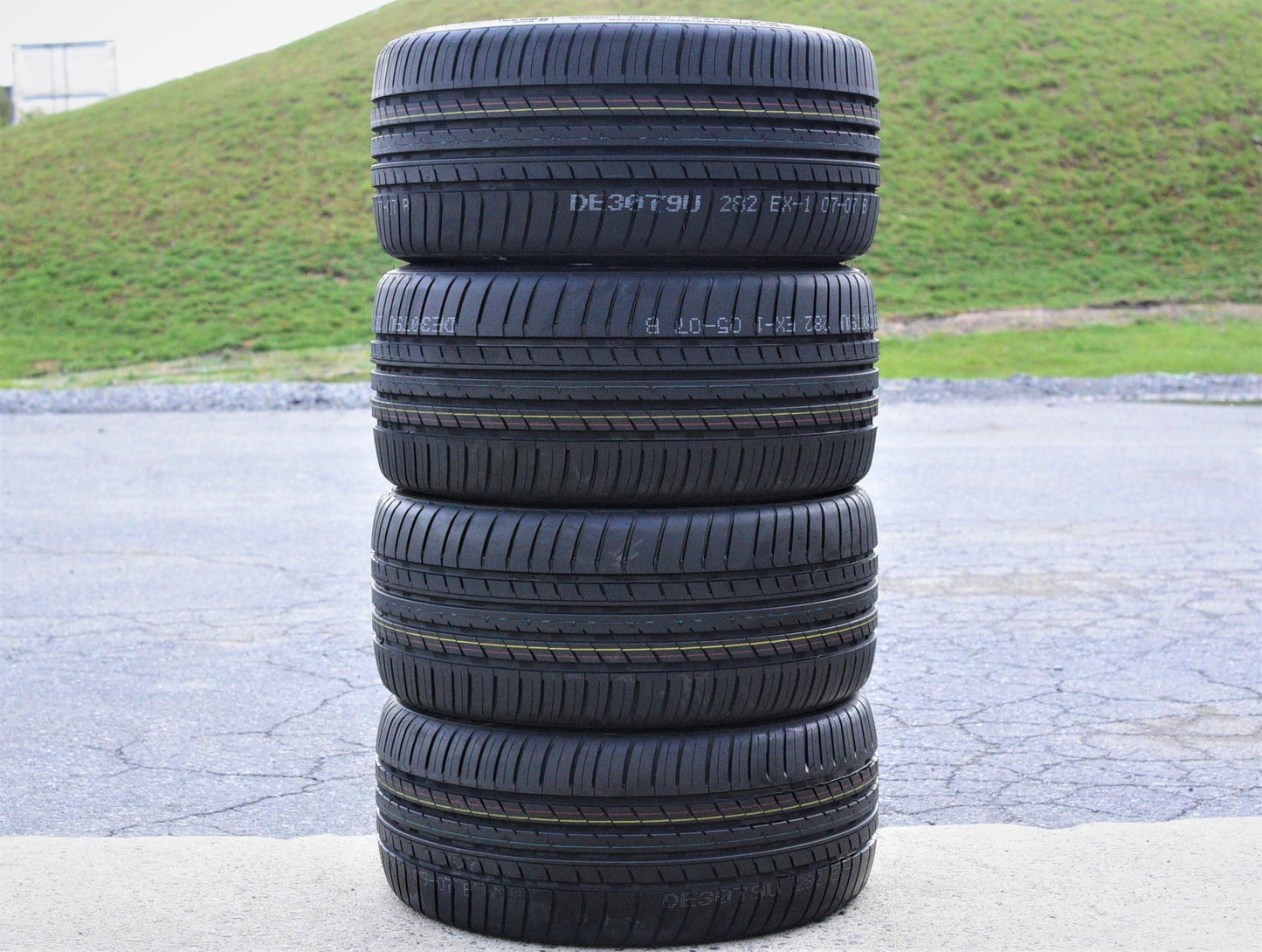 A set of four (four) 255/35R19 ZR 96Y XL full season performance tires fit: 2013 Audi A4 Quattro Premium Plus, 2009-14 Audi A4 base